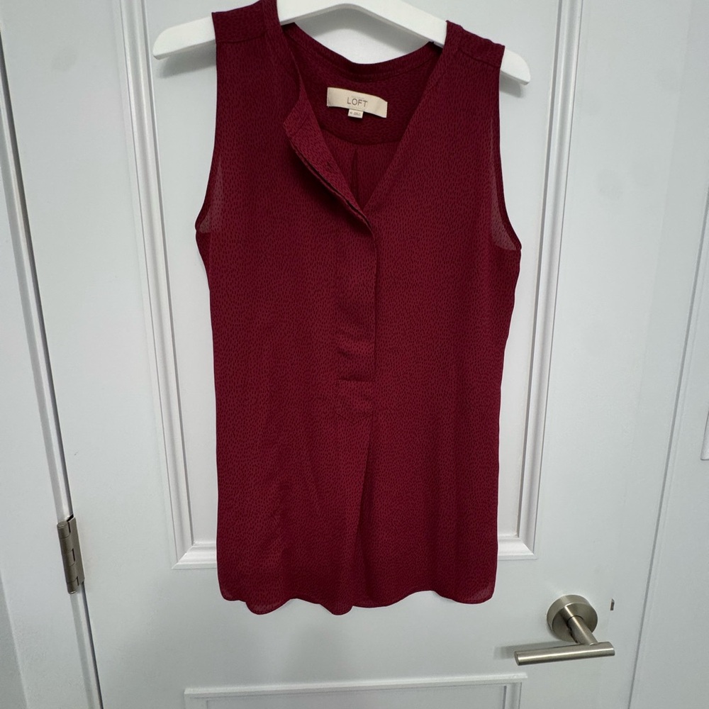 Ann Taylor LOFT Women's Sleeveless Burgundy Top